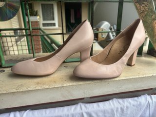 Zapatos Unisa rosas