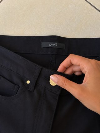 Pantaloni neri eleganti
