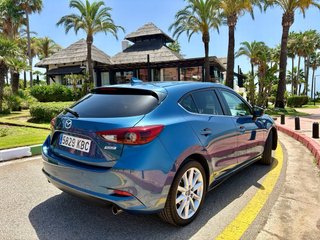 Mazda 3 2.0 120CV LUXURY PREMIUM BOSÉ SAFETY