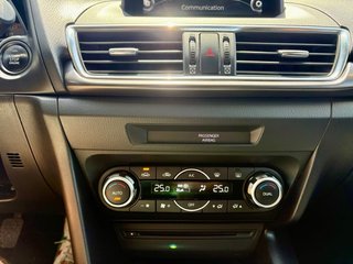 Mazda 3 2.0 120CV LUXURY PREMIUM BOSÉ SAFETY