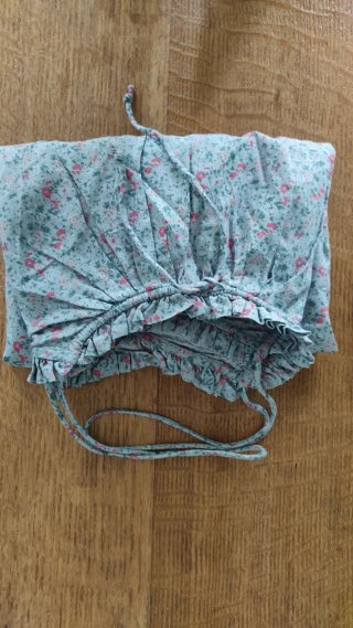 Camiseta Massimo Dutti floral gris y rosa