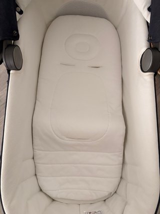 Capazo Cuna Inglesina Aptica con Soporte