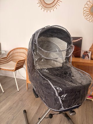 Capazo Cuna Inglesina Aptica con Soporte