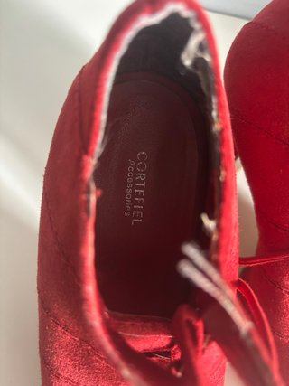 Zapatos rojos Cortefiel con cordones