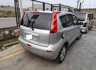 Nissan 227707 265559u000 piloto trasero note - e11