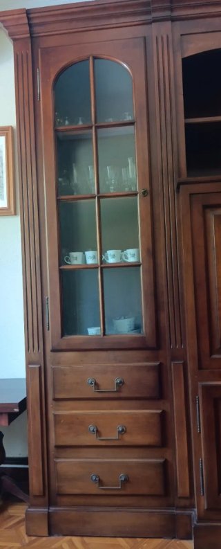 Mueble de salón madera maciza con vitrinas