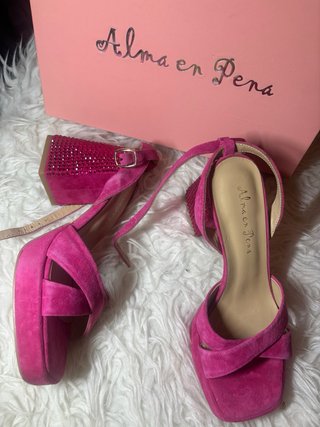Sandalias Alma en Pena tacón plataforma fucsia