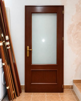 Puerta Sapeli 82cm con Cristal