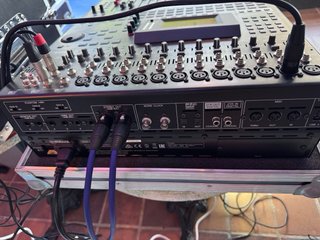 Mesa de mezclas Yamaha 01V96i