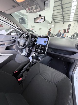 Renault Clio Renault Clio Limited 1.2 16v 55kW (75CV)