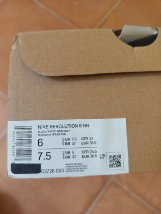 Zapatillas Nike Revolution 6 NN nuevas