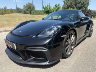 Porsche 718 Cayman GT4