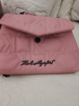 Bolso Karl Lagerfeld rosa acolchado