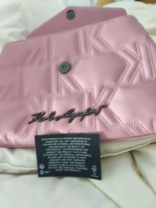 Bolso Karl Lagerfeld rosa acolchado