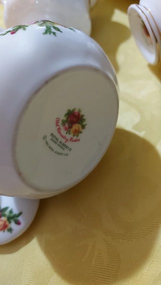 Set fa caffè  Royal Albert Rose