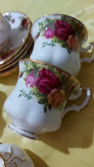 Set fa caffè  Royal Albert Rose