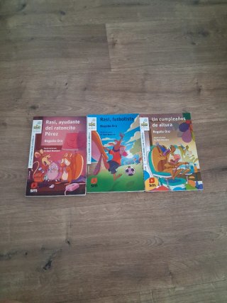 Hay muchos libros de la colección de rasi