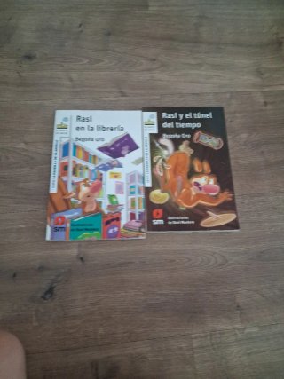 Hay muchos libros de la colección de rasi