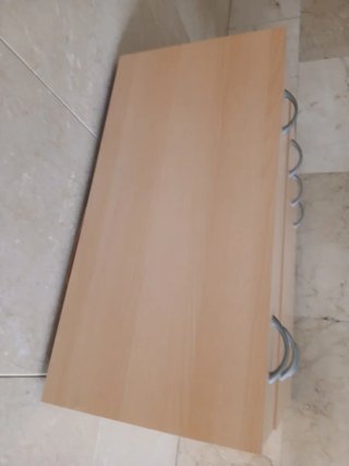 Cajonera de madera y metal