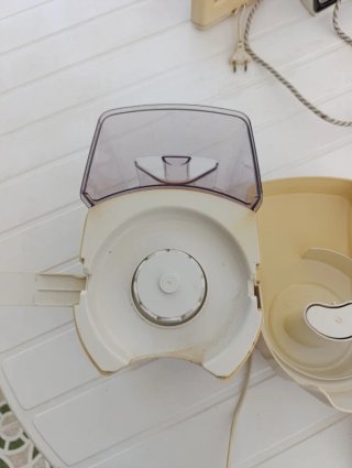 Licuadora Exprimidora Beige