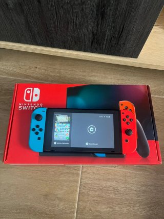Nintendo Switch V2 + 4 Joycons + Funda + Hogwarts