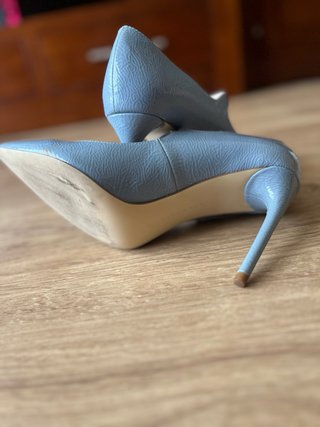 Zapatos Zara tacón alto charol azul