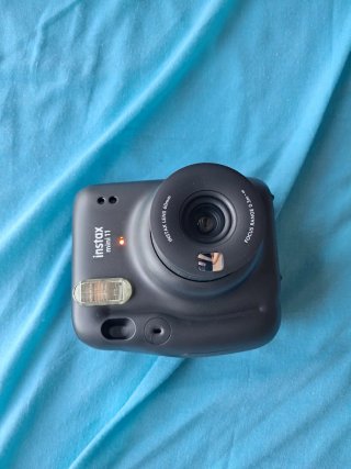 Fujifilm Instax Mini 11 + estuche