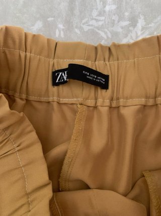Pantalón Zara tobillero mostaza Talla S