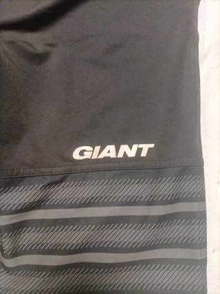 Pantalón Corto MTB GIANT Gris