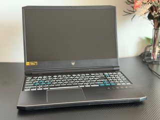 Acer Predator Helios 300 RTX 3060 i7-11800H 16GB