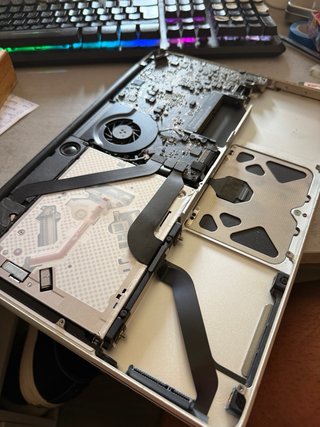 MacBook Pro metà 2012 (Non Funziona)
