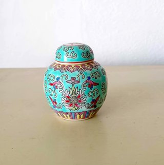Pequena jarra decorativa china vintage