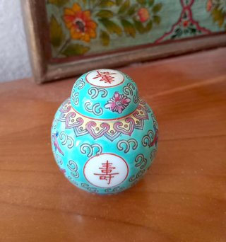 Pequena jarra decorativa china vintage