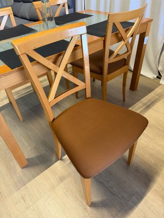 Mesa Comedor Cristal y 4 Sillas Madera