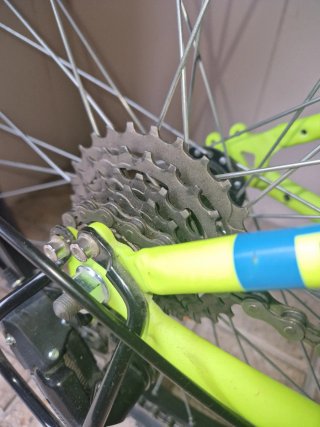 Bicicleta Rockrider ST500 24 Verde lima