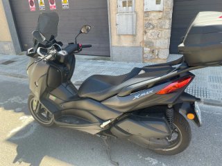 Yamaha XMAX 300 Scooter Gris Grafito