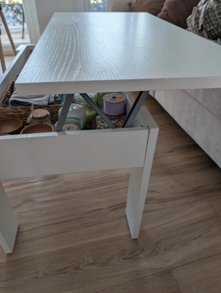 Mesa auxiliar blanca de madera