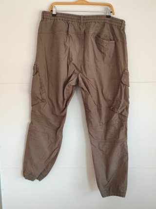 Pantalón cargo jogger Pull&Bear marrón XXL