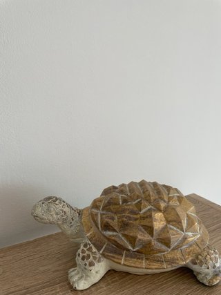 Tortuga Decorativa Resina Dorada