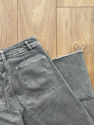 Pantalón largo ancho gris Zara