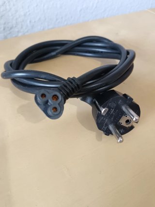 Cable alimentación smart TV o portátil