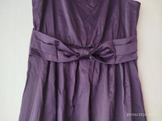 Vestido fiesta morado con detalle de lazo