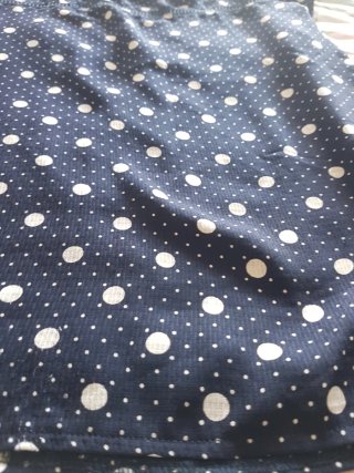 Blusa azul con puntos blancos Talla M/L