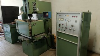 Máquina electroerosión por  hundimiento marca ONA