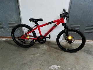 Bicicleta Rockrider 24'' Roja.