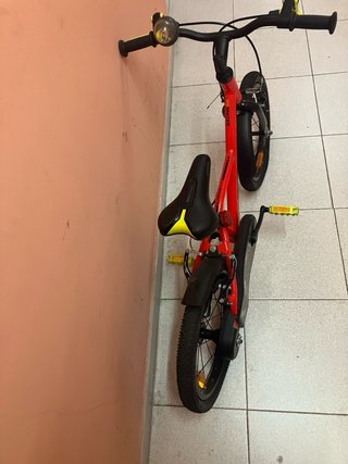 Bici infantil modelo B’twin Decathlon muy poco uso