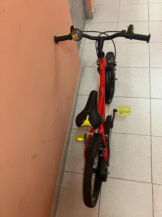 Bici infantil modelo B’twin Decathlon muy poco uso