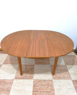 Mesa de comedor danésa redonda