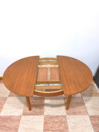Mesa de comedor danésa redonda