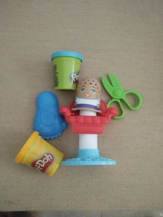 Play-Doh Peluquería Mini Set. Nuevo sin estrenar